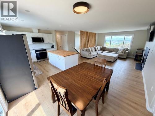 1037 Paradise Valley Subdivision, Dawson Creek, BC - Indoor