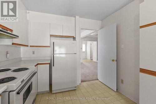 9 Saddle Crescent, Ottawa, ON 