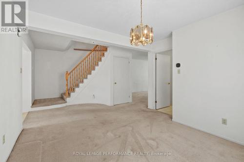 9 Saddle Crescent, Ottawa, ON 