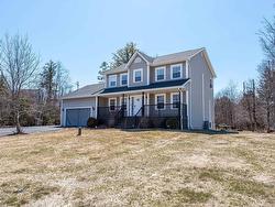 9 Wessex Hill Beaver Bank, NS B4E 3P4