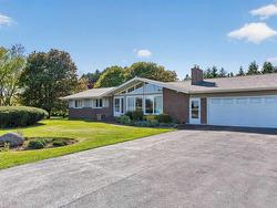 697 Route 12 North St. Eleanors, PE C0B 1T0