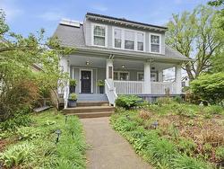 6583 Quinpool Road  Halifax, NS B3L 1B6