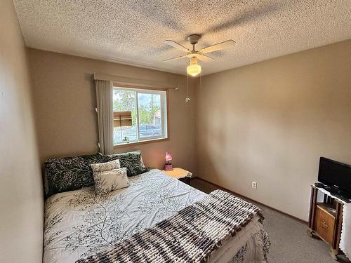 232 Rabbit Lake Road, Kenora, ON - Indoor Photo Showing Bedroom