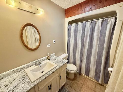 232 Rabbit Lake Road, Kenora, ON - Indoor Photo Showing Bathroom