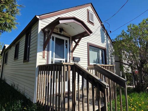 84 Machar Ave, Thunder Bay, ON 