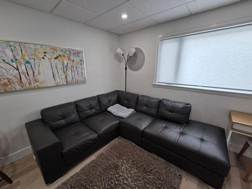 84 Machar Ave, Thunder Bay, ON 