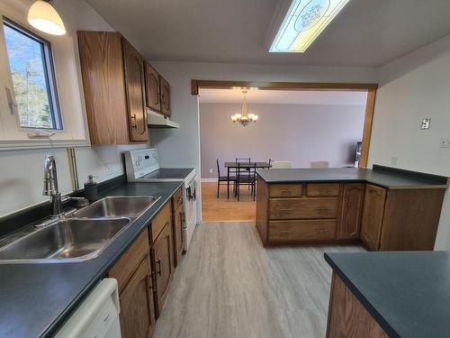 59 Hemlo Drive, Marathon, ON - Indoor Photo Showing Kitchen With Double Sink