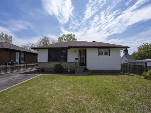 381 Hallam Street  Thunder Bay, ON P7A 1M2
