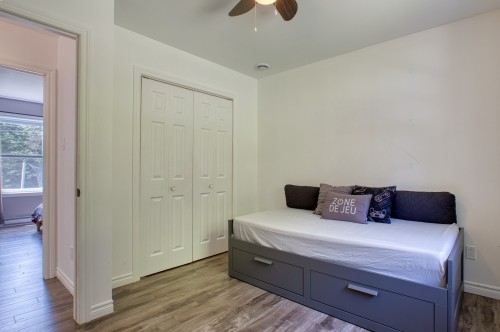 Bedroom - 930 Ch. Gillespie, Sainte-Agathe-Des-Monts, QC - Indoor