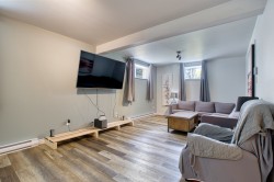 Salon - 