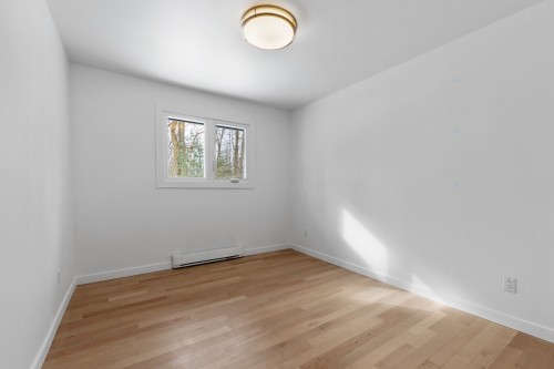 Chambre à coucher - 40 Rue Alcide-Cote, Saint-Jean-Sur-Richelieu, QC - Indoor Photo Showing Other Room