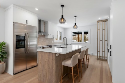 Cuisine - 40 Rue Alcide-Cote, Saint-Jean-Sur-Richelieu, QC - Indoor Photo Showing Kitchen With Upgraded Kitchen