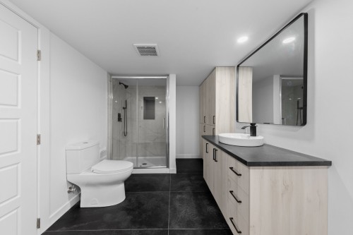 Salle de bains - 40 Rue Alcide-Cote, Saint-Jean-Sur-Richelieu, QC - Indoor Photo Showing Bathroom