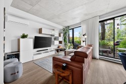 Salon - 