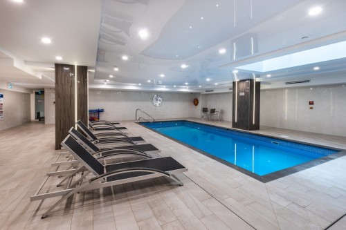 Piscine - 1201-1188 Av. Union, Montréal (Ville-Marie), QC - Indoor Photo Showing Other Room With In Ground Pool