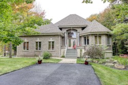 2560  - 2560A Rue Godard  Sainte-Sophie, QC J5J 2T4
