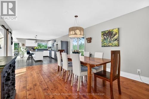 8122 Eramosa Garafraxa Townline, Centre Wellington, ON - Indoor Photo Showing Dining Room