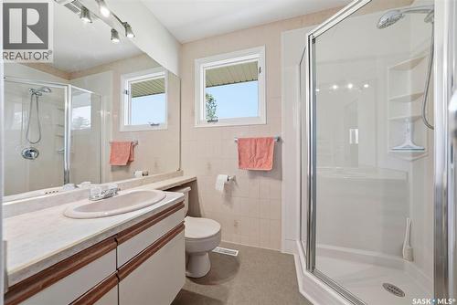 33 Sparling Crescent, Saskatoon, SK 