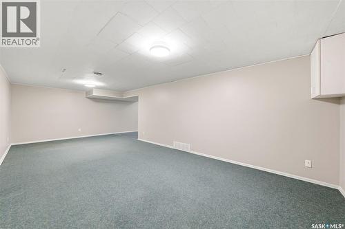 33 Sparling Crescent, Saskatoon, SK 