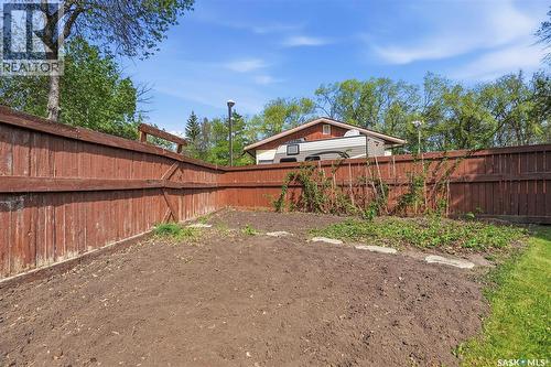 33 Sparling Crescent, Saskatoon, SK 