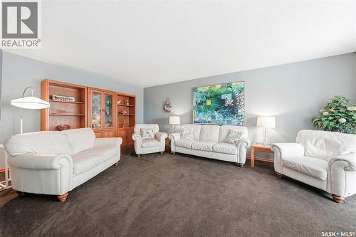 33 Sparling Crescent, Saskatoon, SK 
