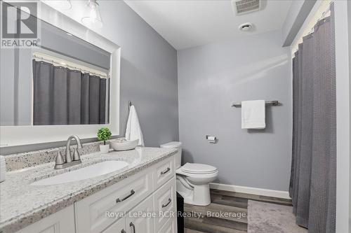 6442 Given Road, Minto, ON - Indoor Photo Showing Bathroom