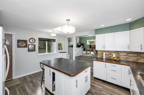 7220 Walton Rd, Honeymoon Bay, BC 