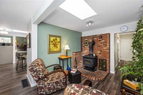 7220 Walton Rd, Honeymoon Bay, BC 