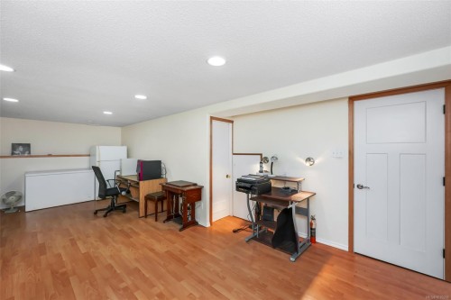 7220 Walton Rd, Honeymoon Bay, BC 