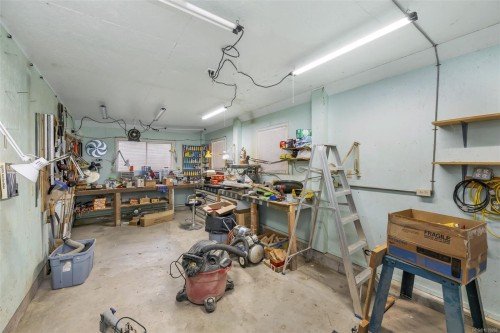7220 Walton Rd, Honeymoon Bay, BC 