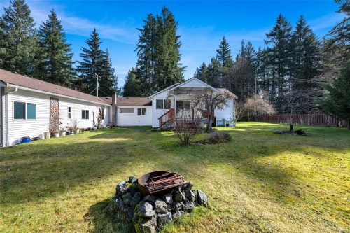 7220 Walton Rd, Honeymoon Bay, BC 