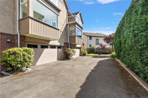 #4-108 Dallas Rd, Victoria, BC 