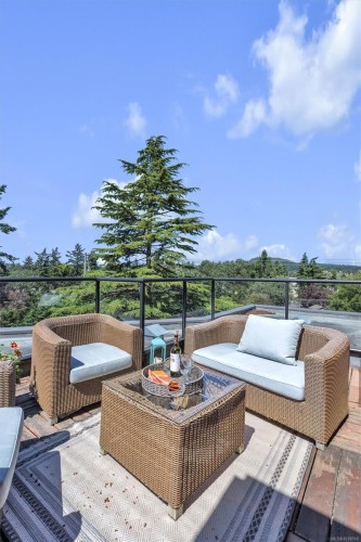 #304-4040 Borden St, Saanich, BC - Outdoor With Deck Patio Veranda With Exterior