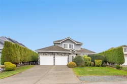 1765 Admiral Tryon Blvd French Creek, BC V9P 2V2