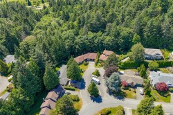 4770 Amblewood Dr  Saanich, BC V8Y 2S3