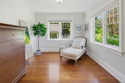 688 Falkland Rd, Oak Bay, BC 