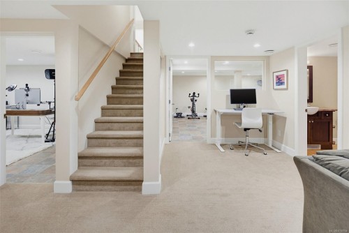 688 Falkland Rd, Oak Bay, BC 