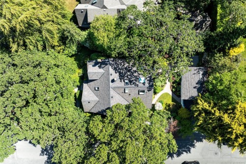 688 Falkland Rd, Oak Bay, BC 
