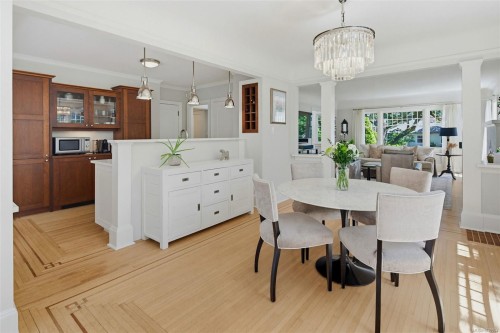 688 Falkland Rd, Oak Bay, BC 