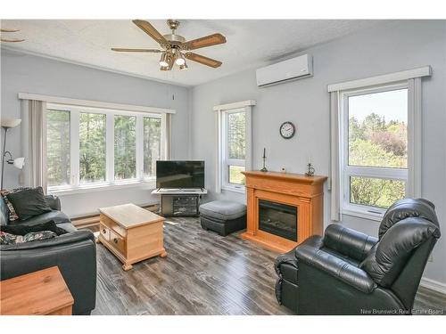 35 Mallet St, Haut-Shippagan, NB 