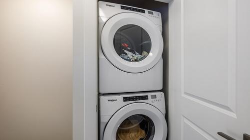 58-13098 Shoreline Way, Lake Country, BC - Indoor Photo Showing Laundry Room