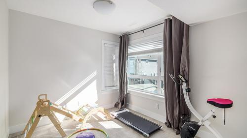 58-13098 Shoreline Way, Lake Country, BC - Indoor Photo Showing Other Room