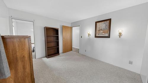 1830 Kokanee Crescent, Cranbrook, BC - Indoor Photo Showing Other Room