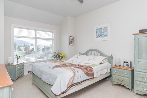 #303-5822 Garden St, Duncan, BC - Indoor Photo Showing Bedroom