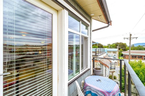 #303-5822 Garden St, Duncan, BC - Outdoor With Deck Patio Veranda With Exterior