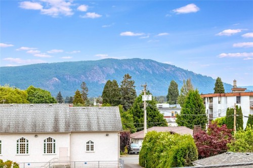 #303-5822 Garden St, Duncan, BC - Outdoor