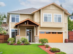 6394 Riverstone Dr Sooke, BC V9Z 1N4