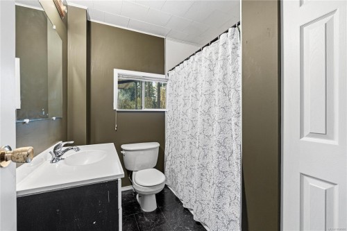 980 Poplar Way, Whiskey Creek, BC 