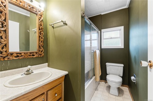 980 Poplar Way, Whiskey Creek, BC 