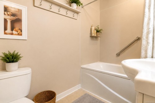 1736 Cedar Hill Cross Rd, Saanich, BC 